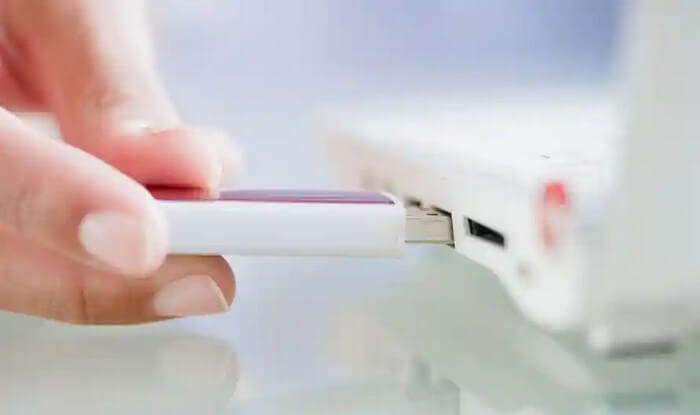 débrancher et reconnecter les périphériques du système