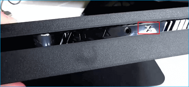 appuyez sur le bouton x pour ajouter une coche pour les données PS4